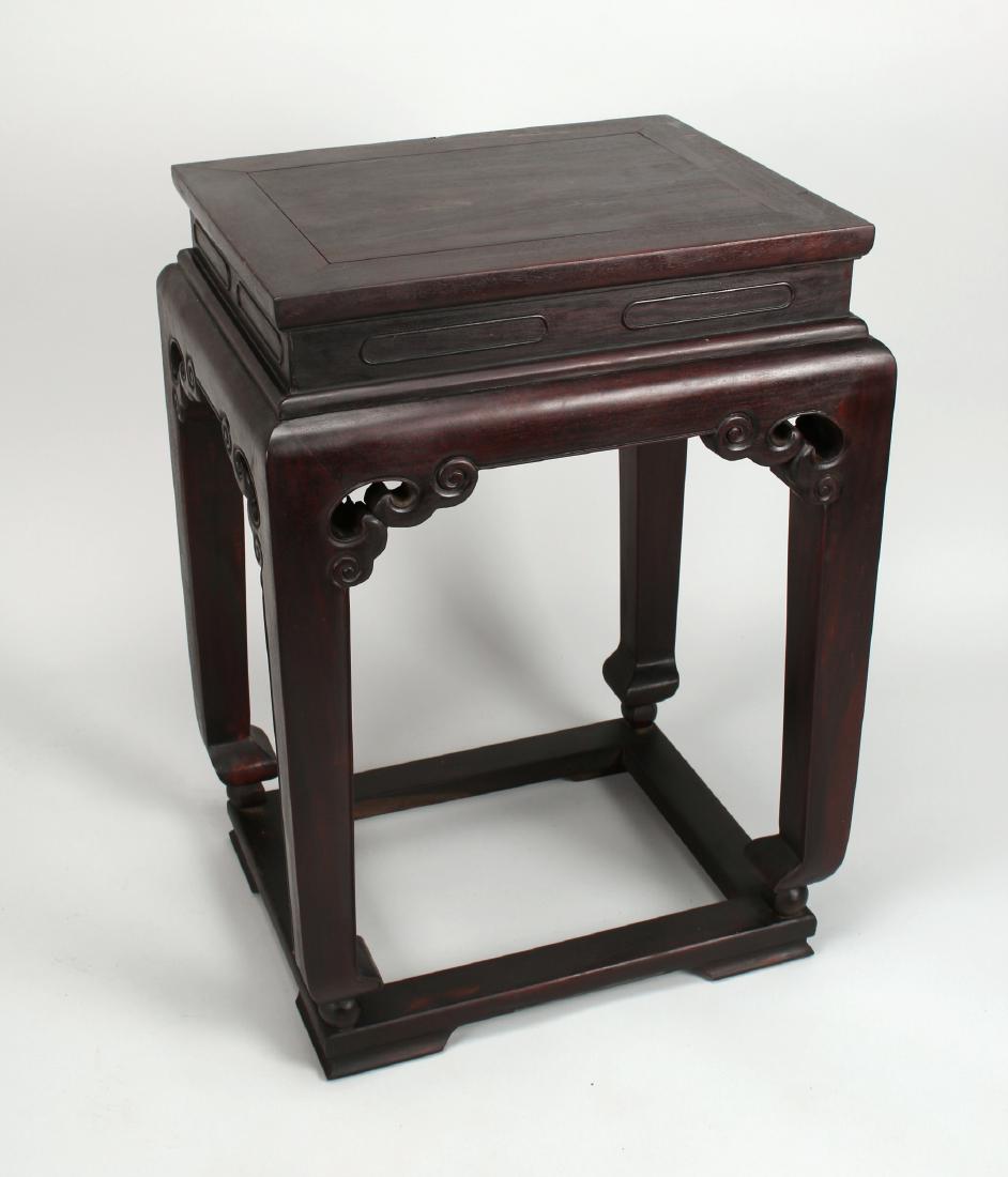 ZITAN VASE STAND (1 of 9)