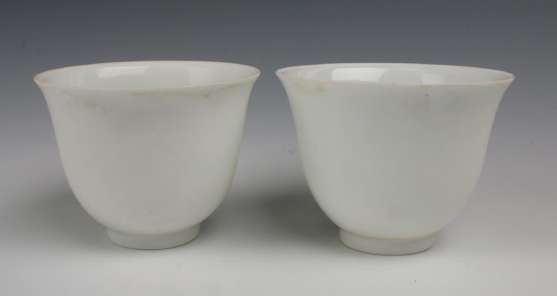 PAIR OF WHITE TEA CUPS (1 of 5)