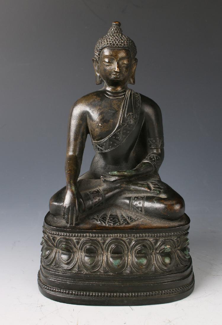 BRONZE EARTH TOUCHING BUDDHA (1 of 5)
