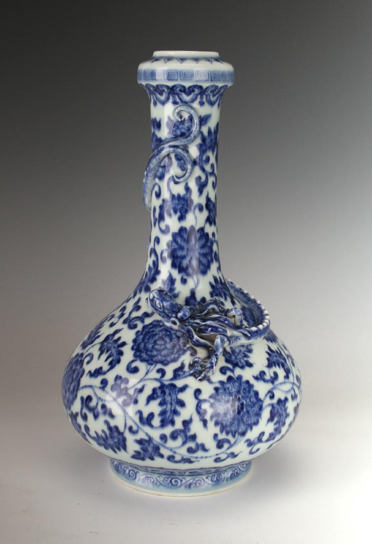 BLUE & WHITE VASE WITH DRAGON (1 of 9)