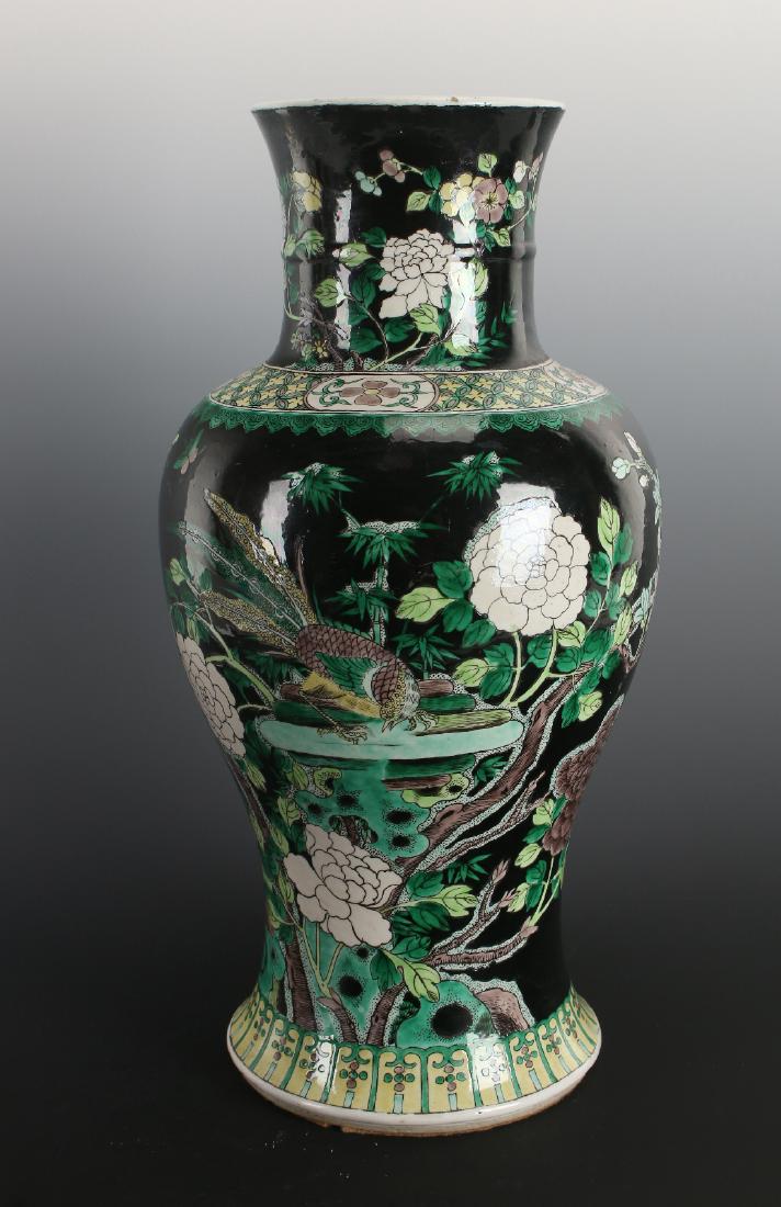 FAMILLE NOIR VASE (1 of 7)