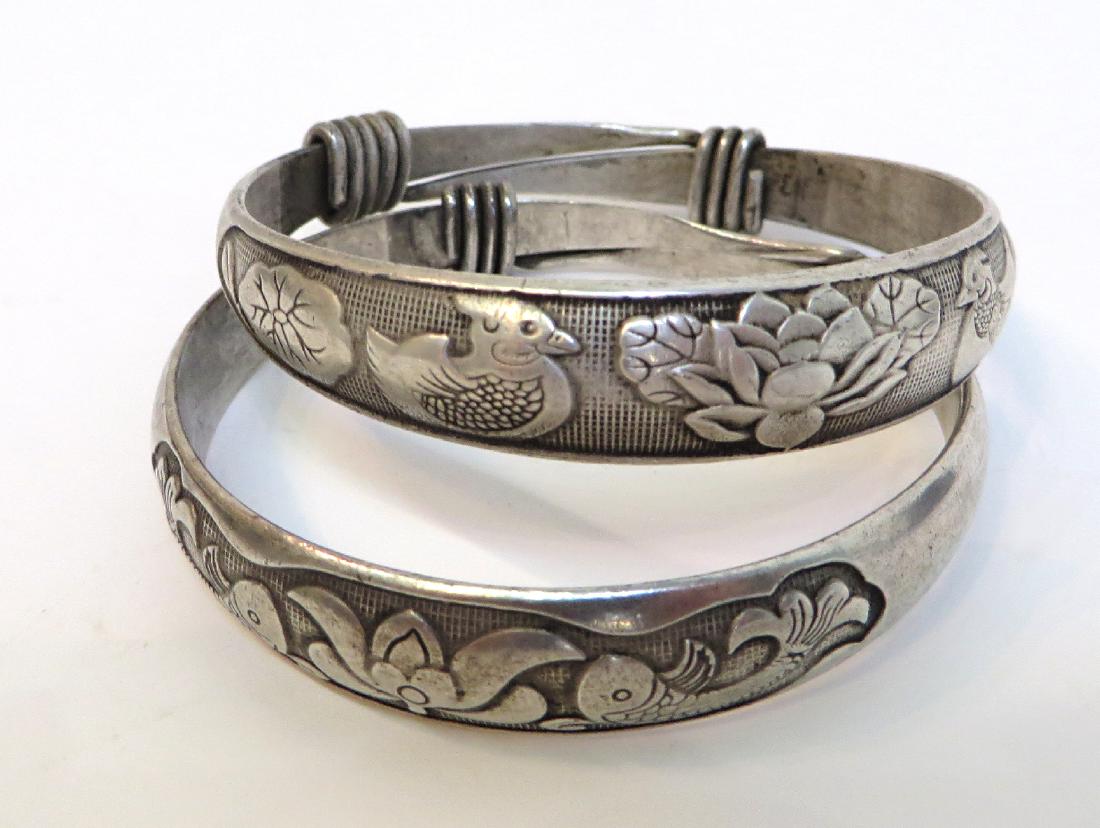 PAIR OF TIBETAN SILVER BANGLES (1 of 5)
