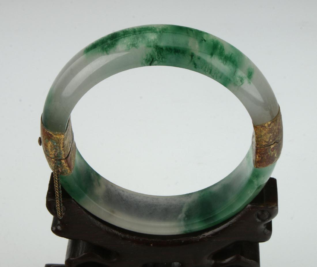 JADE HINGED BANGLE WITH CLASP (1 of 4)