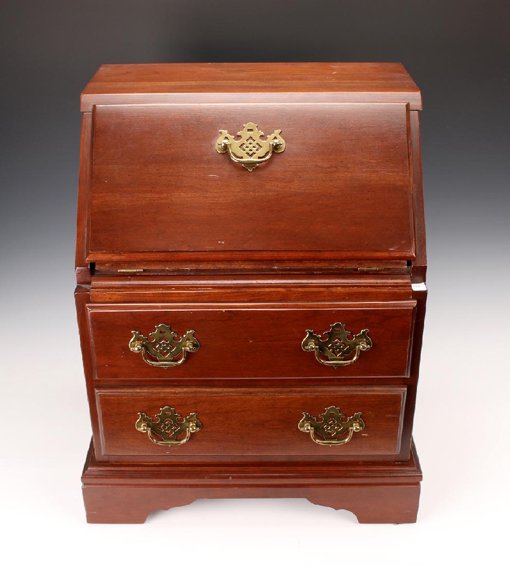 MINIATURE SLANT TOP DESK (1 of 4)