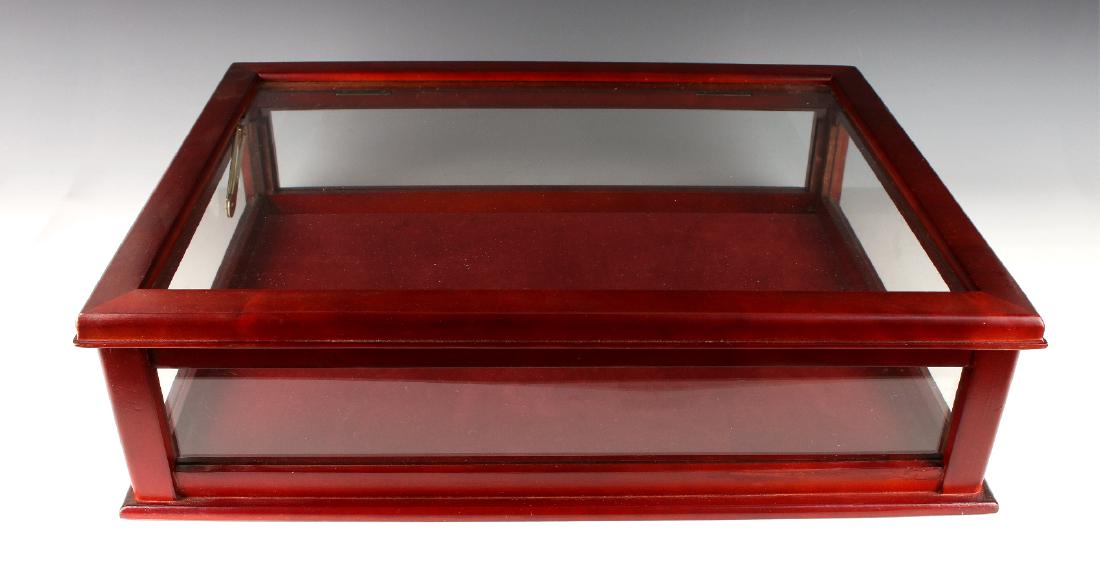DISPLAY CASE WITH ALL GLASS SIDES (1 of 3)