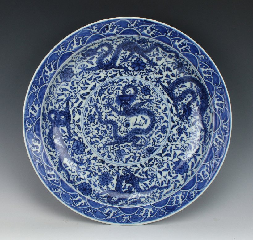 BLUE & WHITE QIANLONG DRAGON CHARGER (1 of 7)
