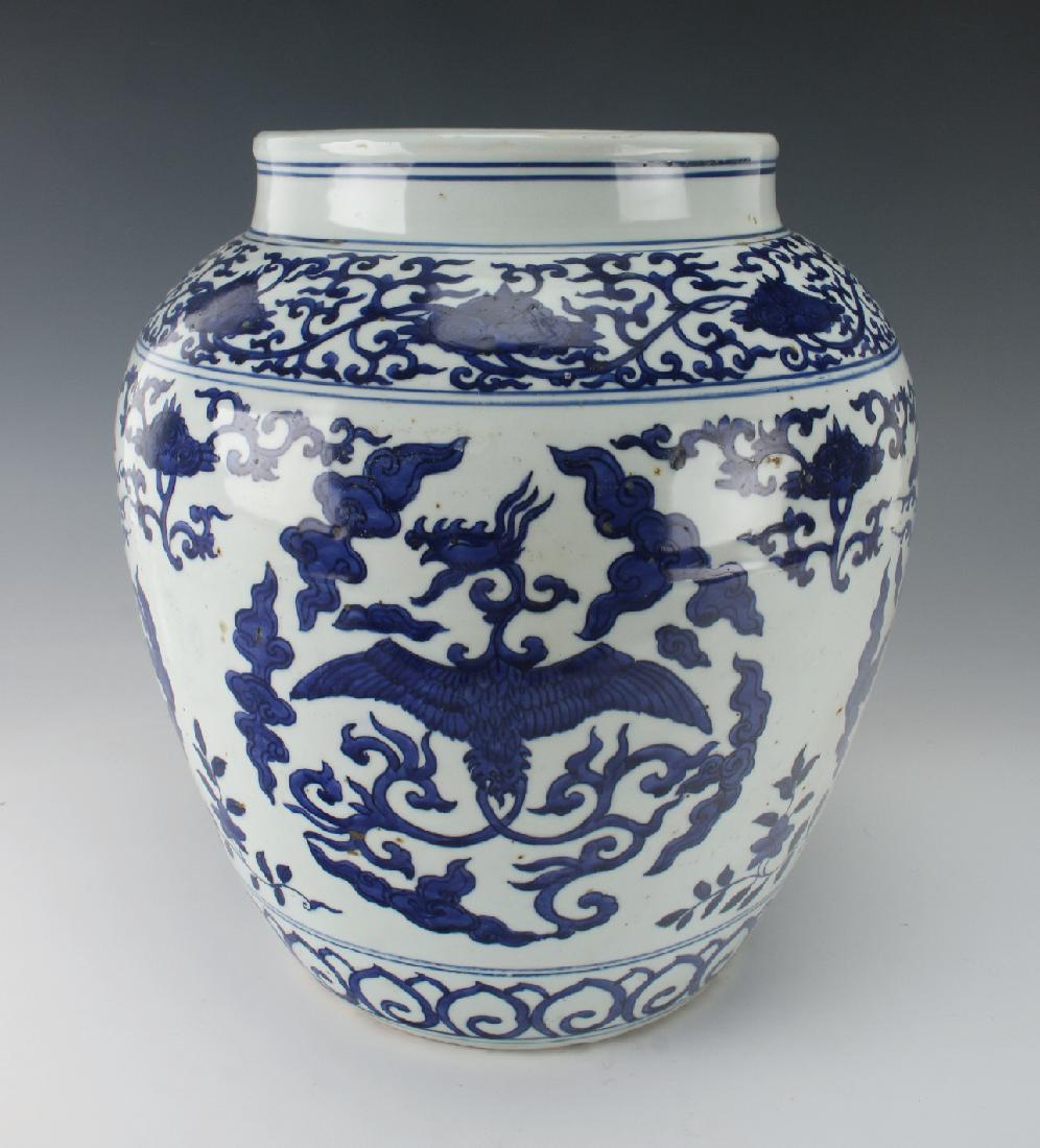 LARGE BLUE & WHITE POT (1 of 8)