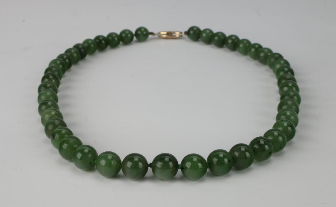 ANTIQUE JADE BEAD NECKLACE (1 of 4)