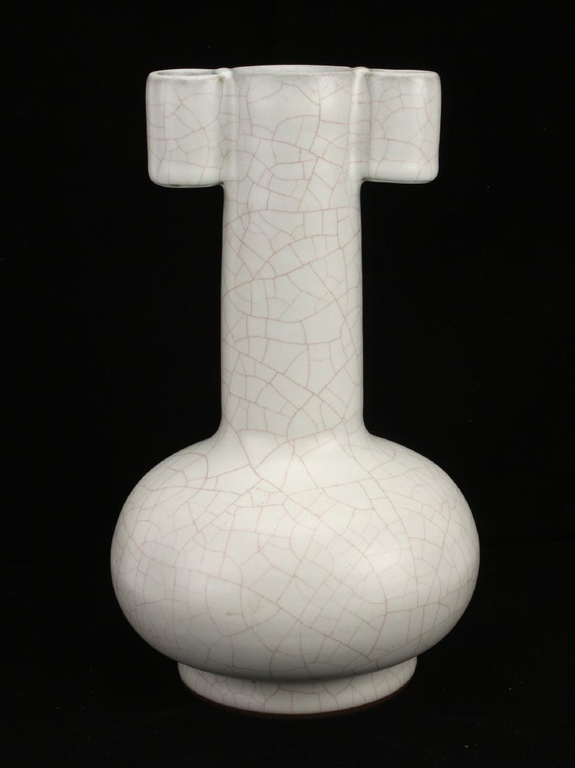 CHINESE WHITE CRACKLE VASE (1 of 4)