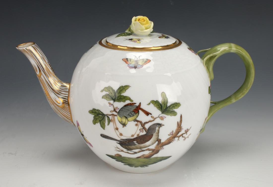 HEREND ROTHSCHILD FINE PORCELAIN TEAPOT (1 of 9)
