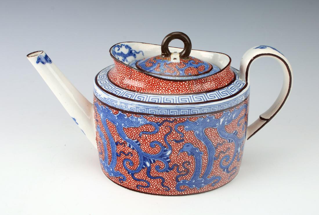 DAVENPORT CHINESE STYLE TEAPOT (1 of 6)