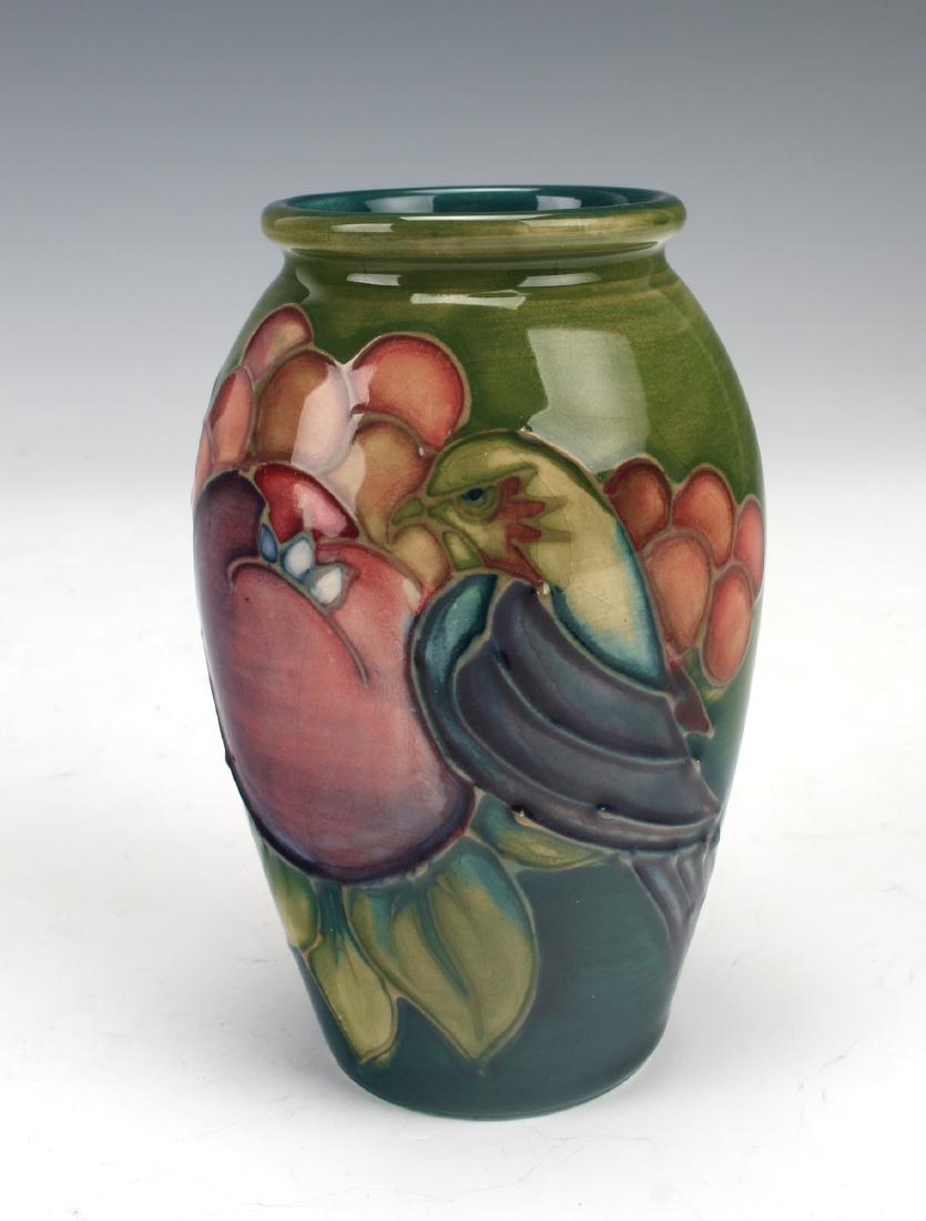 ENGLISH MOORCROFT VASE WITH FINCHES (1 of 7)