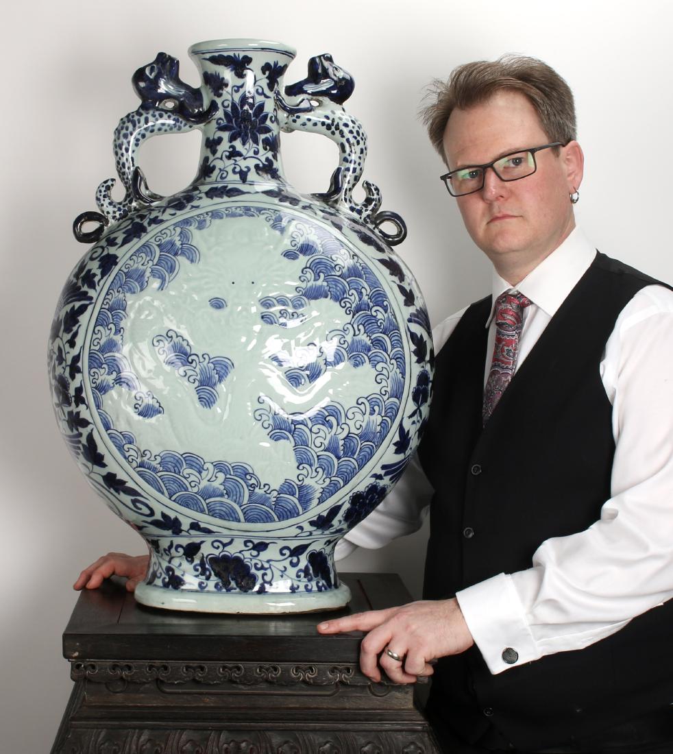 ANTIQUE GIANT DRAGON MOON FLASK (1 of 10)