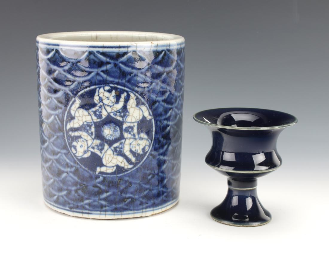 PAIR OF CERAMIC PIECES (1 of 5)