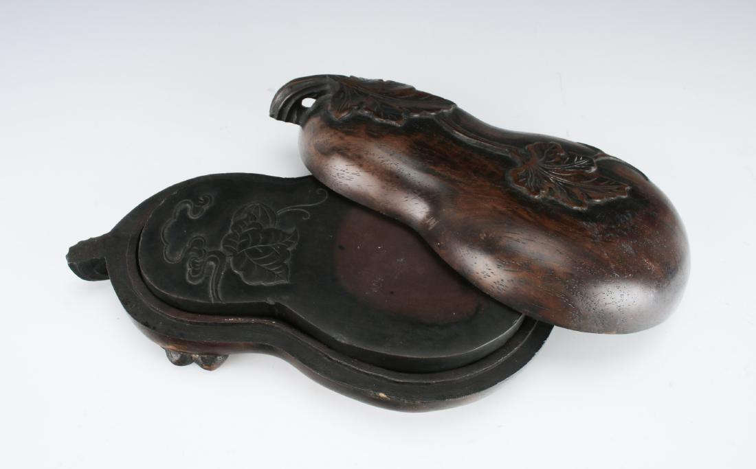 GOURD SHAPED INKSTONE WITH WOODEN CASE (1 of 6)