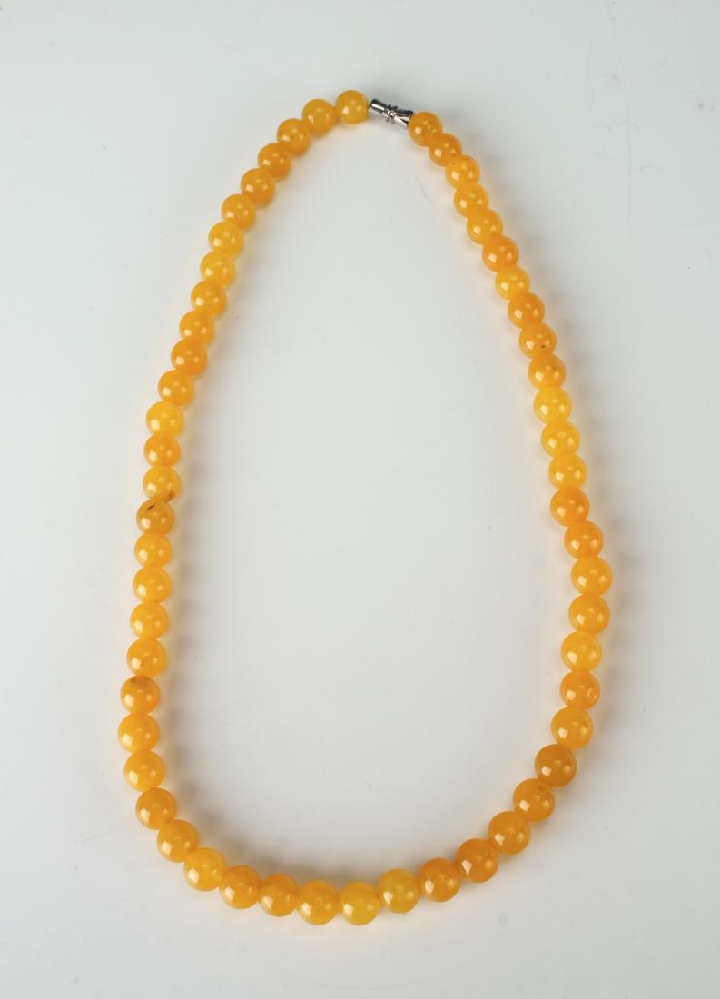 YELLOW JADE BEAD NECKLACE (1 of 3)