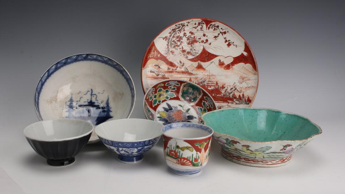 SEVEN PIECES ASSORTED PORCELAIN (1 of 10)