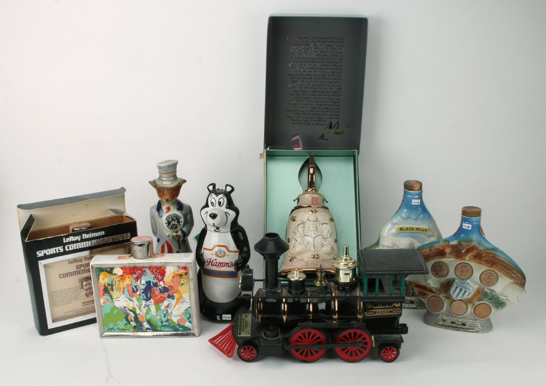 8 COLLECTABLE BOURBON BOTTLES, TWO WITH BOXES (1 of 9)