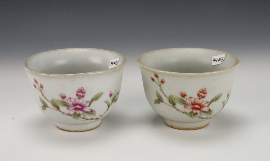 PAIR OF FLORAL TEA CUPS (1 of 5)