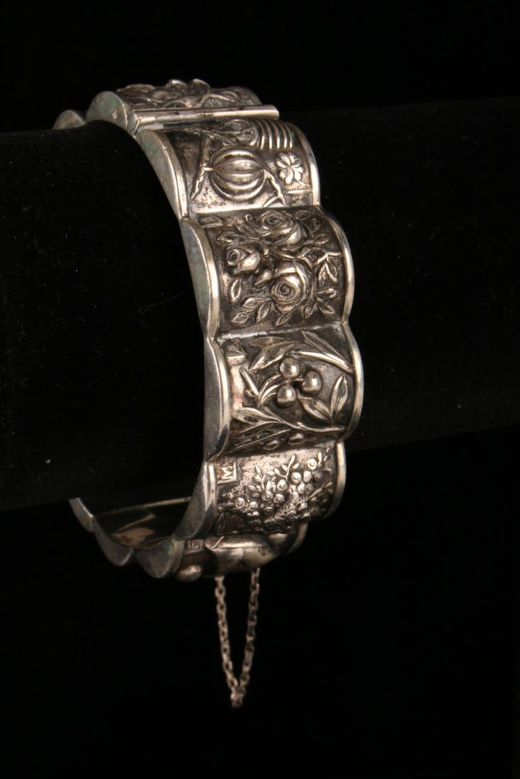 RARE SAFIR OF PORTUGAL CALENDAR PANEL BRACELET (1 of 10)