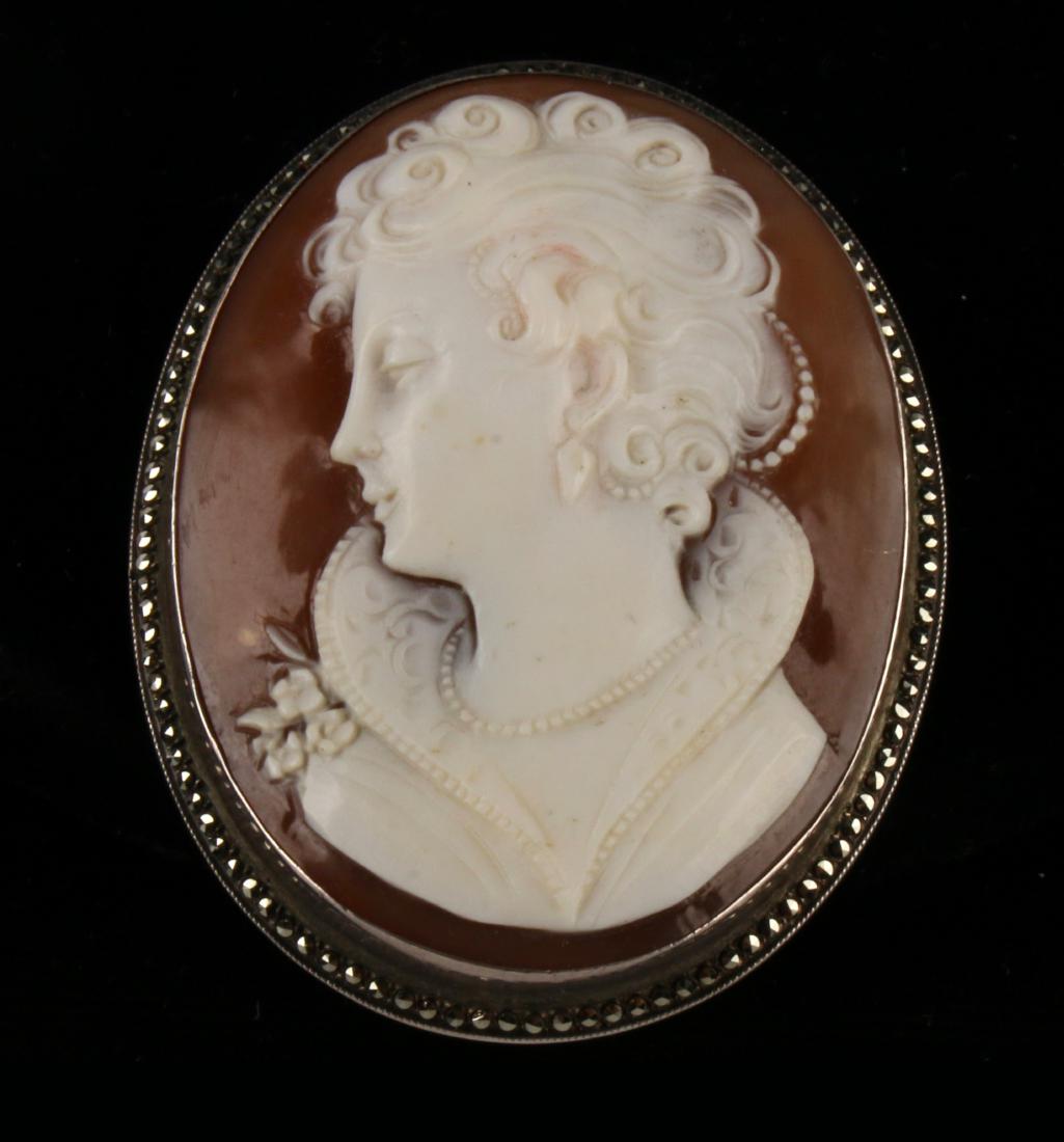 RARE ANTIQUE SHELL CAMEO OF RENAISSANCE WOMAN (1 of 10)