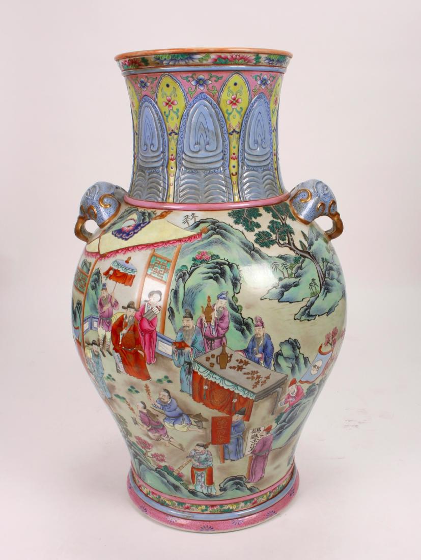 LARGE FAMILLE ROSE VASE (1 of 10)