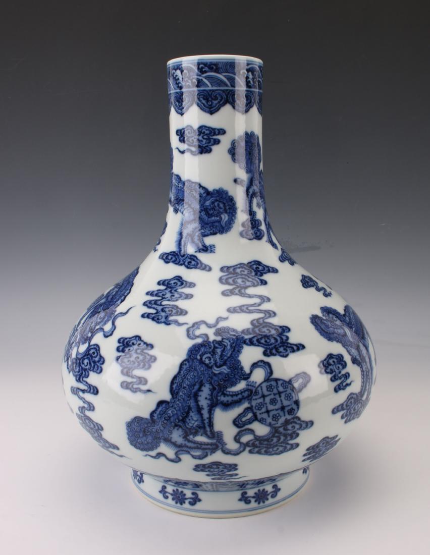 QIANLONG BLUE AND WHITE VASE WITH FOO BEASTS (1 of 9)