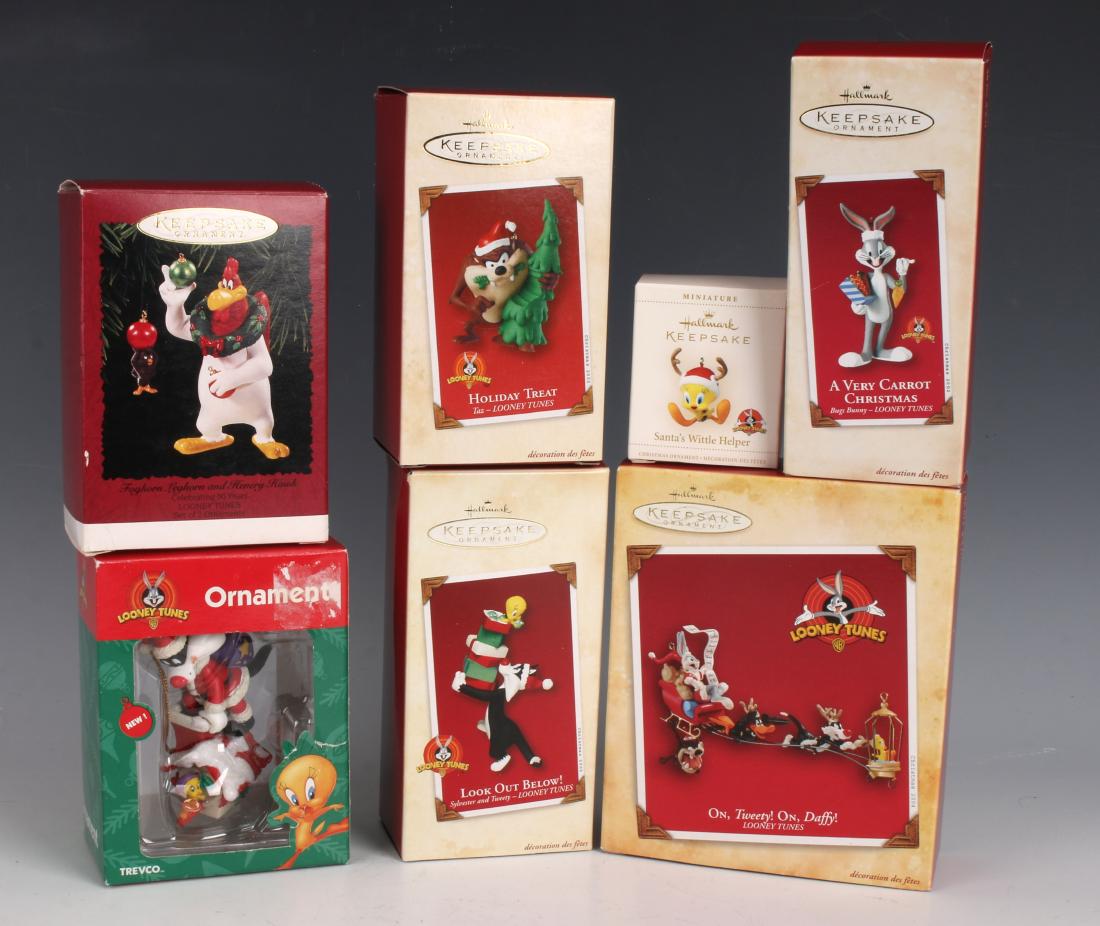 COLLECTION OF CHRISTMAS ORNAMENTS (1 of 2)