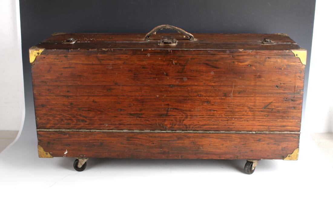 OAK TOOL CHEST ON WHEELS (1 of 6)