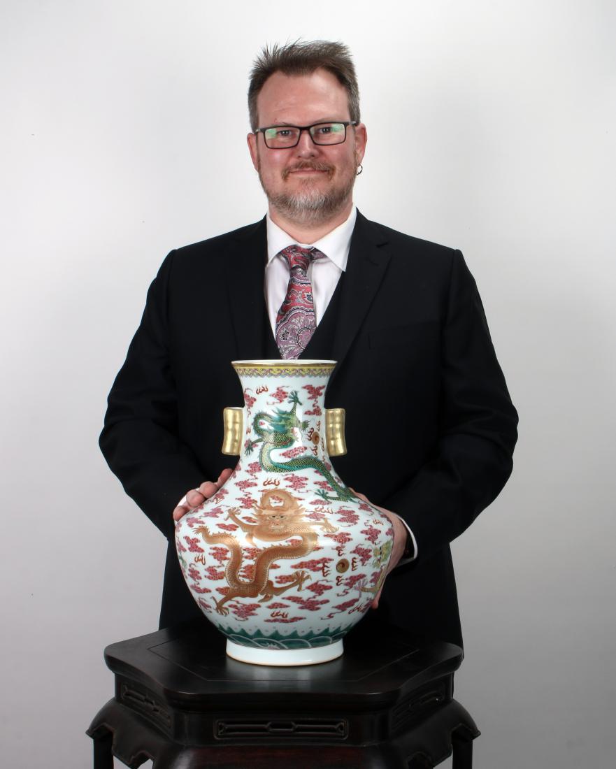 LARGE QIANLONG MULTICOLORED DRAGON VASE: LARGE QIANLONG MULTICOLORED DRAGON VASE: Large dragon vase with multicolored dragons flying in a pink flaming cloud filled sky with flaming pearls. Five dragons chase flaming pearls under a ruyi borde