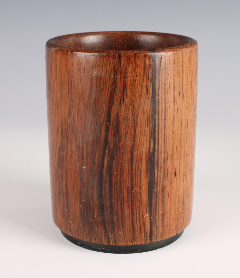 RARE KNOLL ROSEWOOD PENCIL HOLDER: RARE KNOLL ROSEWOOD PENCIL HOLDER: A Florence Knoll rosewood pencil holder with Knoll Associates label on base. 4 1/4" X 3" $200 - $400 Shipping