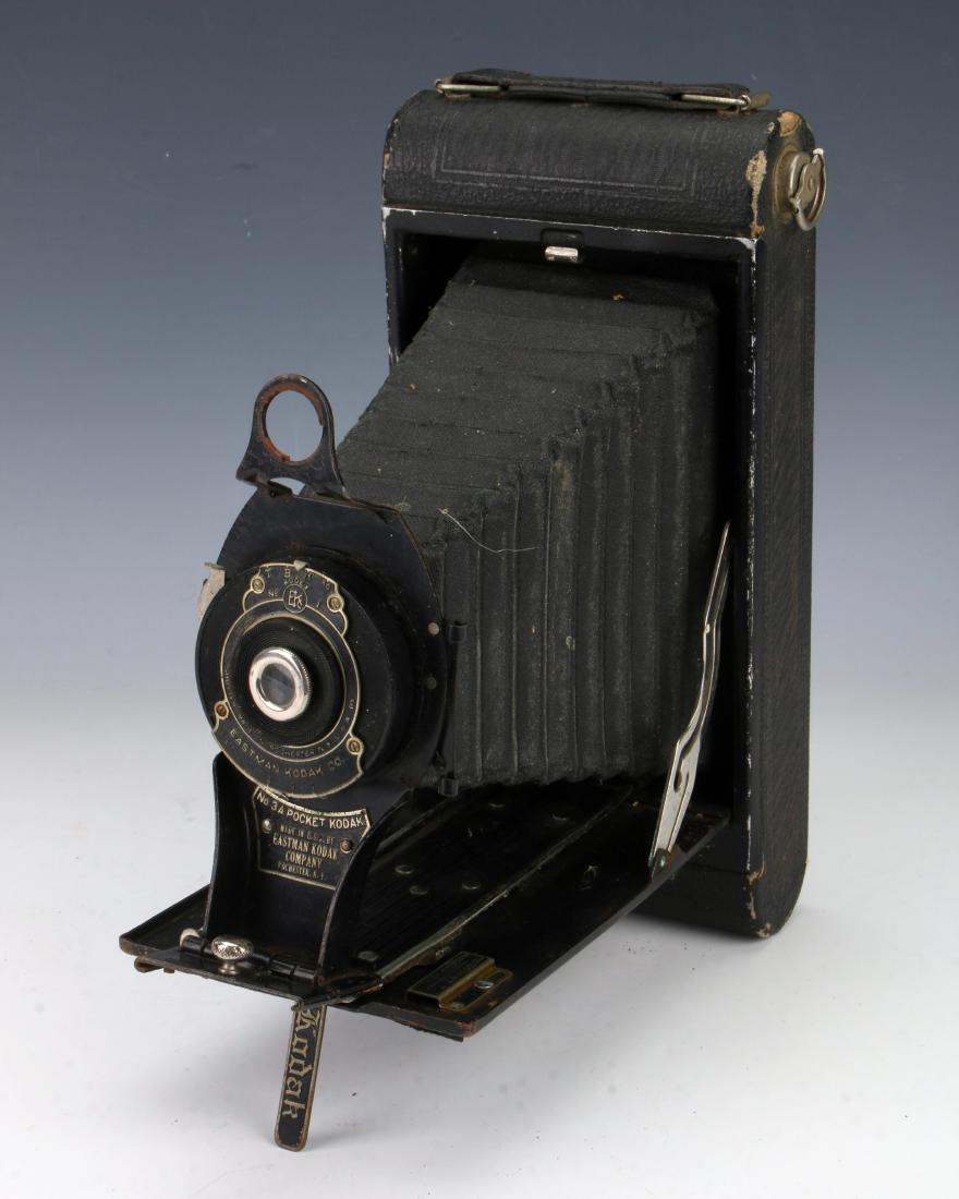 VINTAGE 3A POCKET KODAK CAMERA (1 of 4)