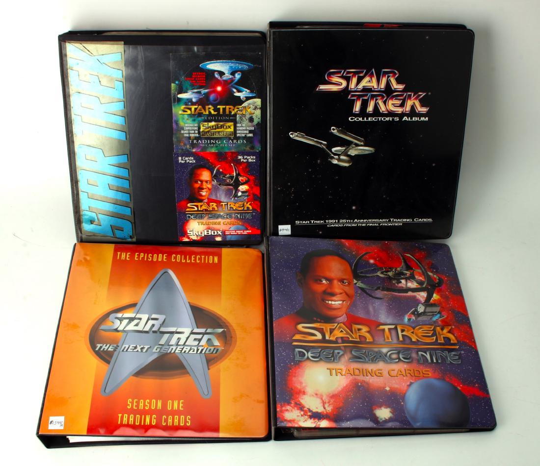 4 Binders Star Trek Trading Cards