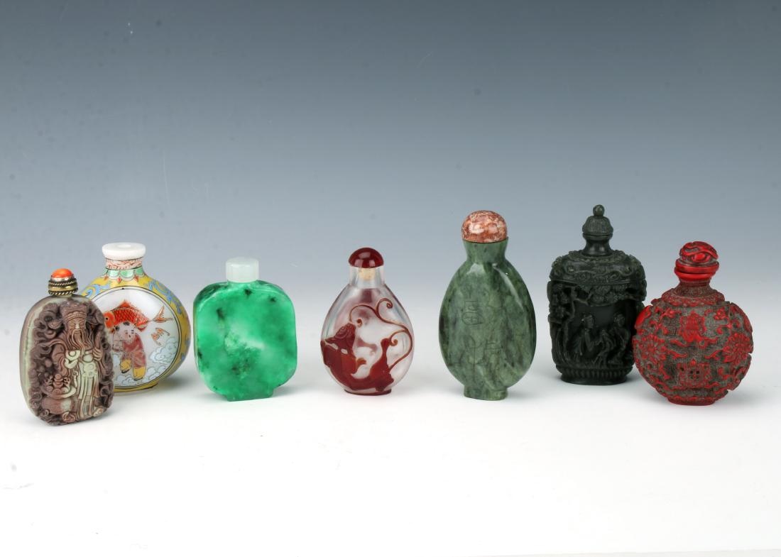 7 ASSORTED SNUFF BOTTLES (1 of 9)