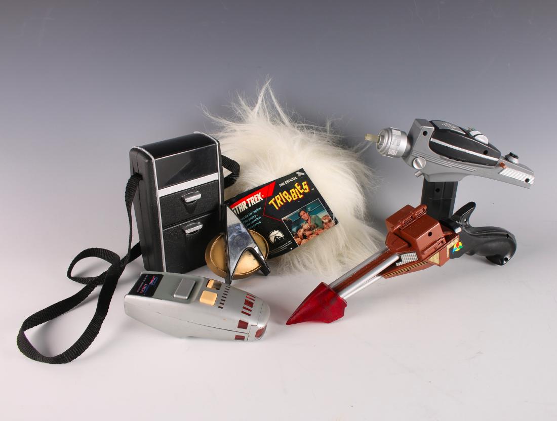 STAR TREK TOY PROPS & TRIBBLE (1 of 2)
