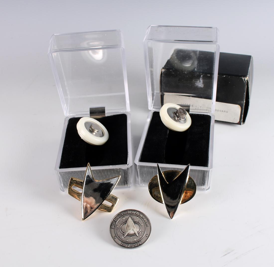 2 STAR TREK INSIGNIA (1 of 5)