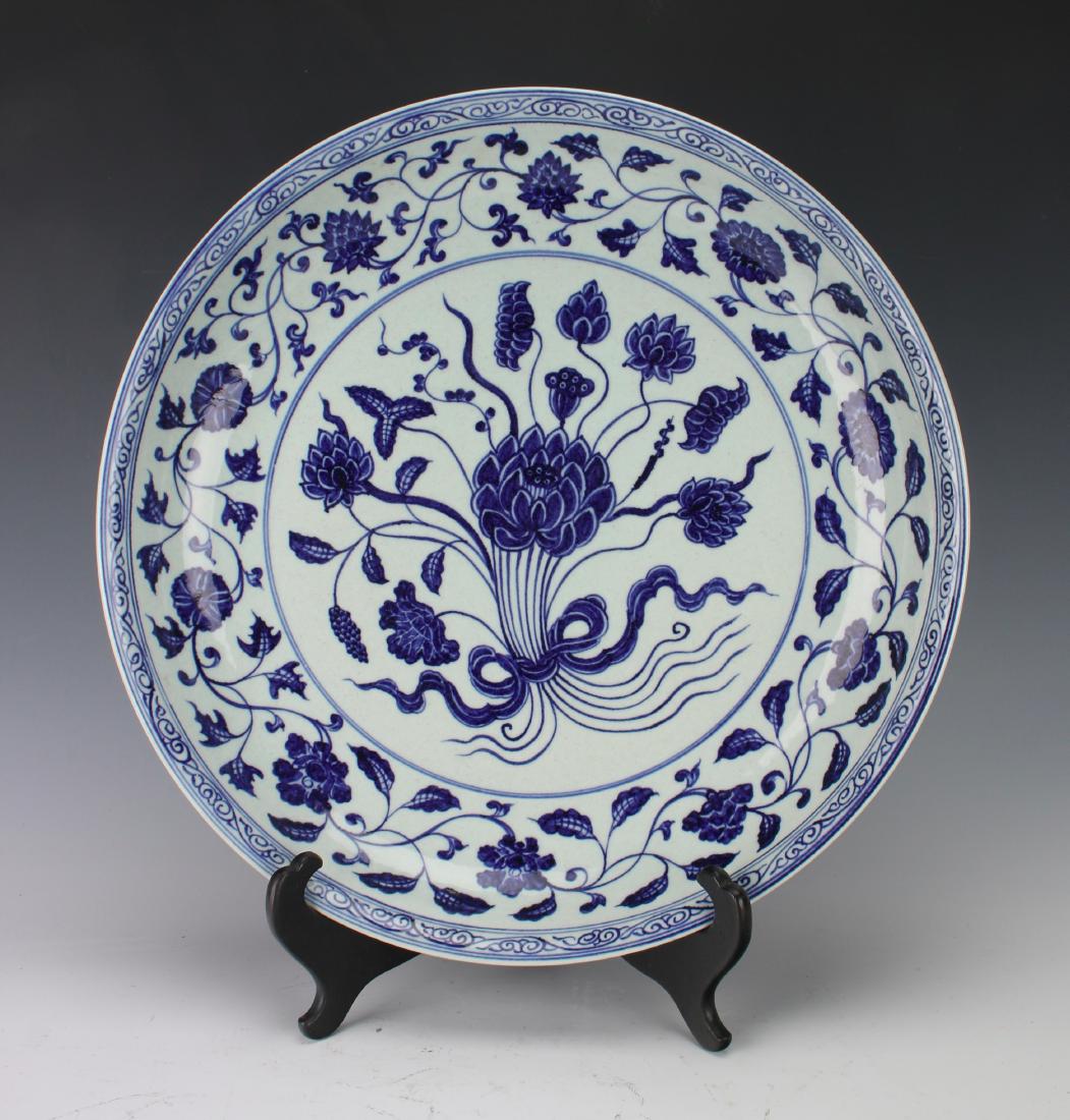 BLUE & WHITE FLORAL PATTERN CHARGER (1 of 5)