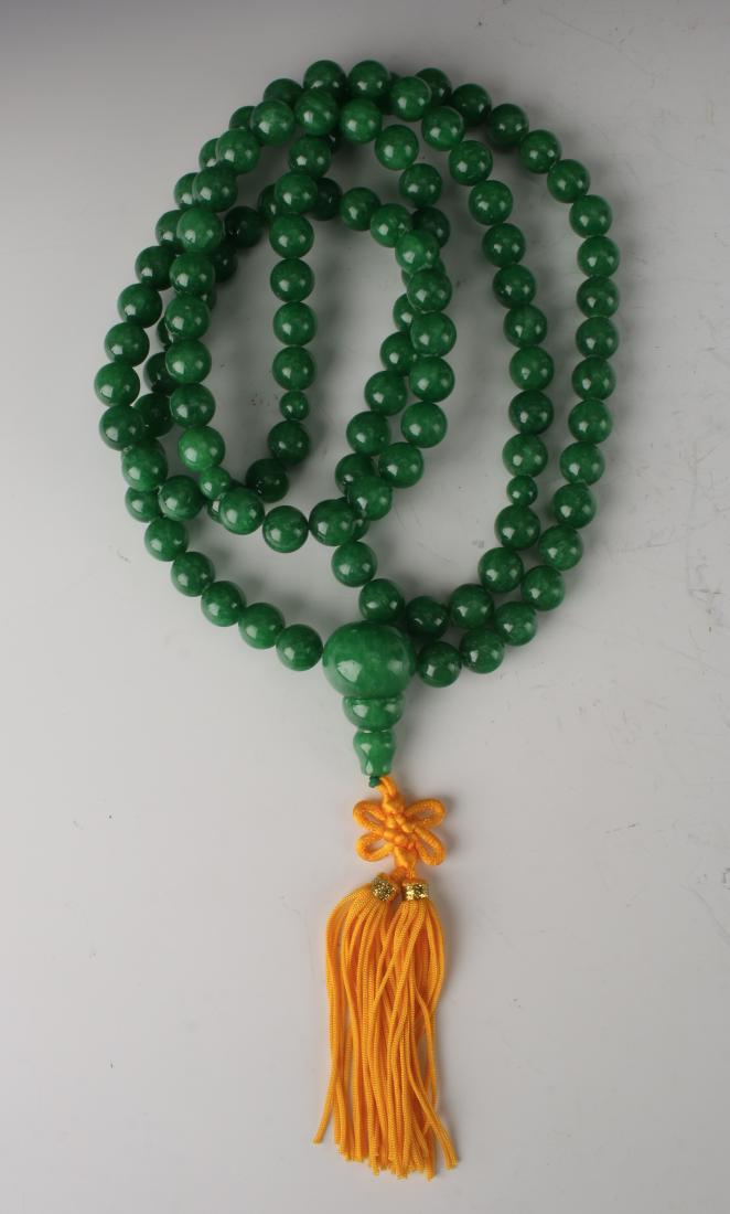GREEN JADE BEAD MALA NECKLACE (1 of 5)