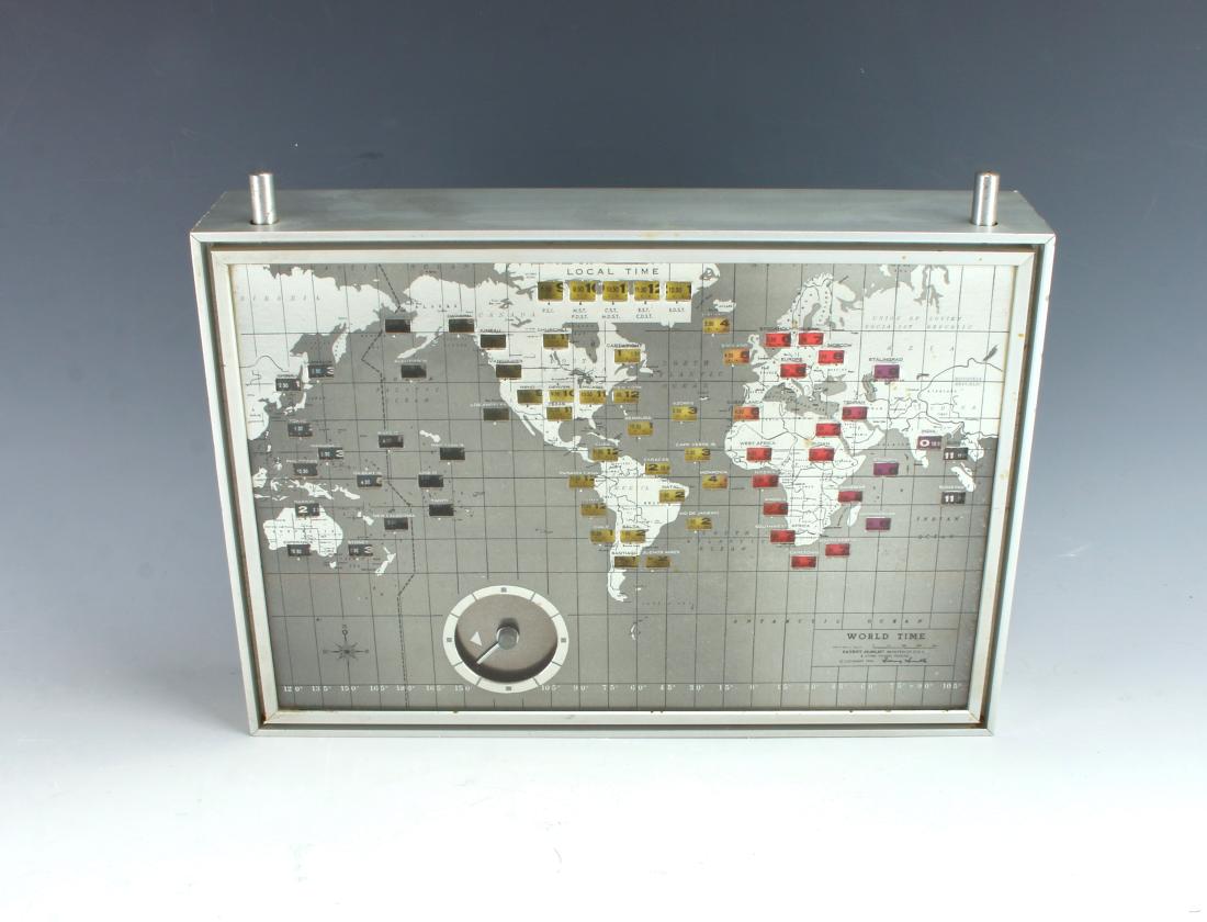 VINTAGE 1964 WORLD TIME CLOCK MAD MEN STYLE: VINTAGE 1964 WORLD TIME CLOCK MAD MEN STYLE: Classic Mad Men desk accessory. Irving Smith copyright