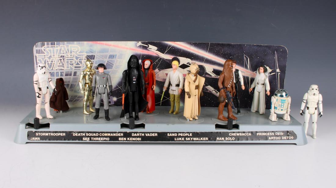 STAR WARS EARLY BIRD SPECIAL DISPLAY & FIGURES (1 of 10)
