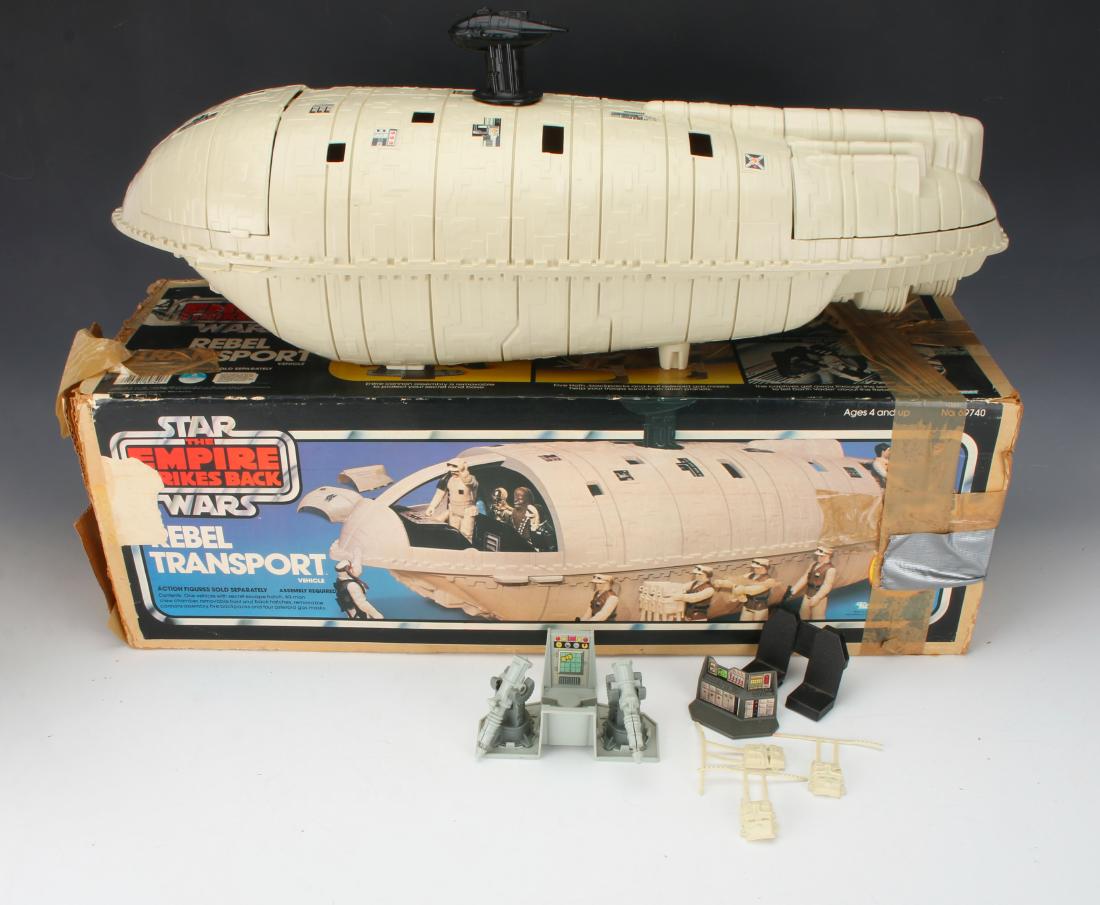 STAR WARS REBEL TRANSPORT IN BOX (1 of 3)