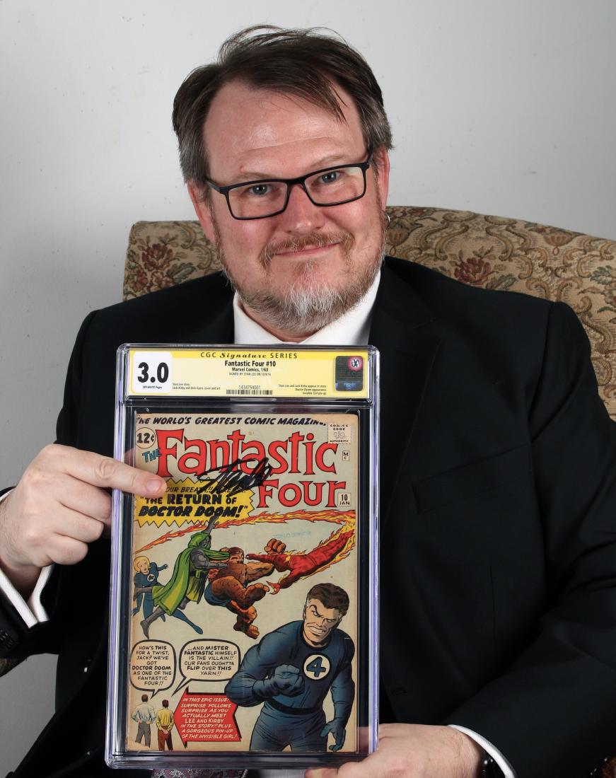 FANTASTIC FOUR #10 CGC 3.0 SIGNED BY STAN LEE: FANTASTIC FOUR #10 CGC 3.0 SIGNED BY STAN LEE: Signed by Stan Lee and features Stan the Man and Jack Kirby as characters within the story. There is also a Sue Storm pin up! CGC Signature Seri