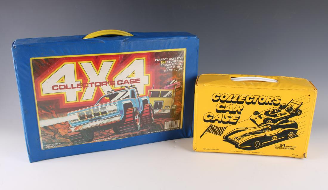 VINTAGE 1970S TOY CARS IN CASES TOOTSIE TOY: VINTAGE 1970S TOY CARS IN CASES TOOTSIE TOY: Larger Tootsie Toys, one dated 1969, from the 1970s, in a blue case. Others include Maisto, Midget, Matchbox, 8 Hot Wheels. Trailer is Lesney Matchbox. Tho