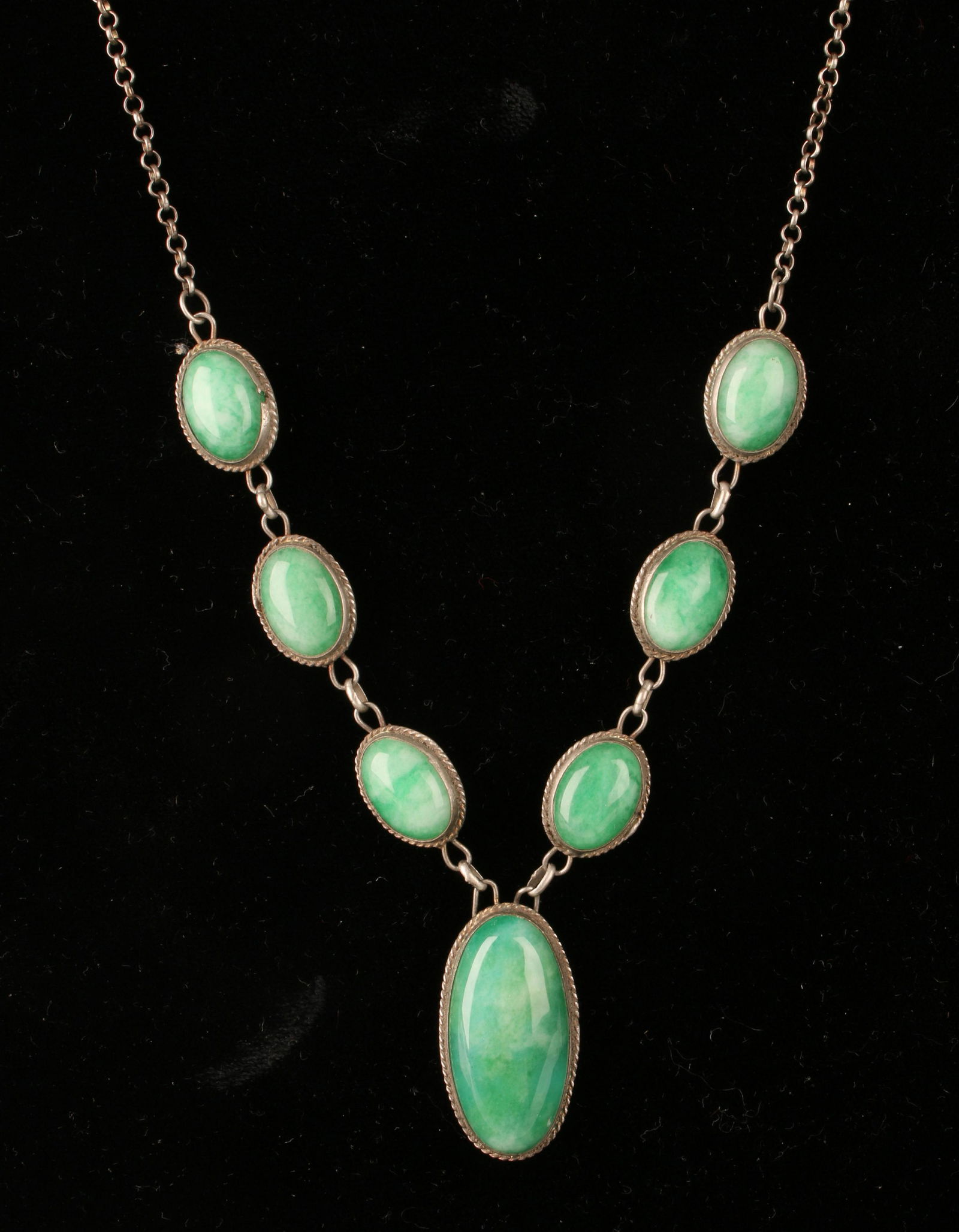 CHINESE SILVER & JADE PENDANT NECKLACE - Oct 03, 2019 | Converse
