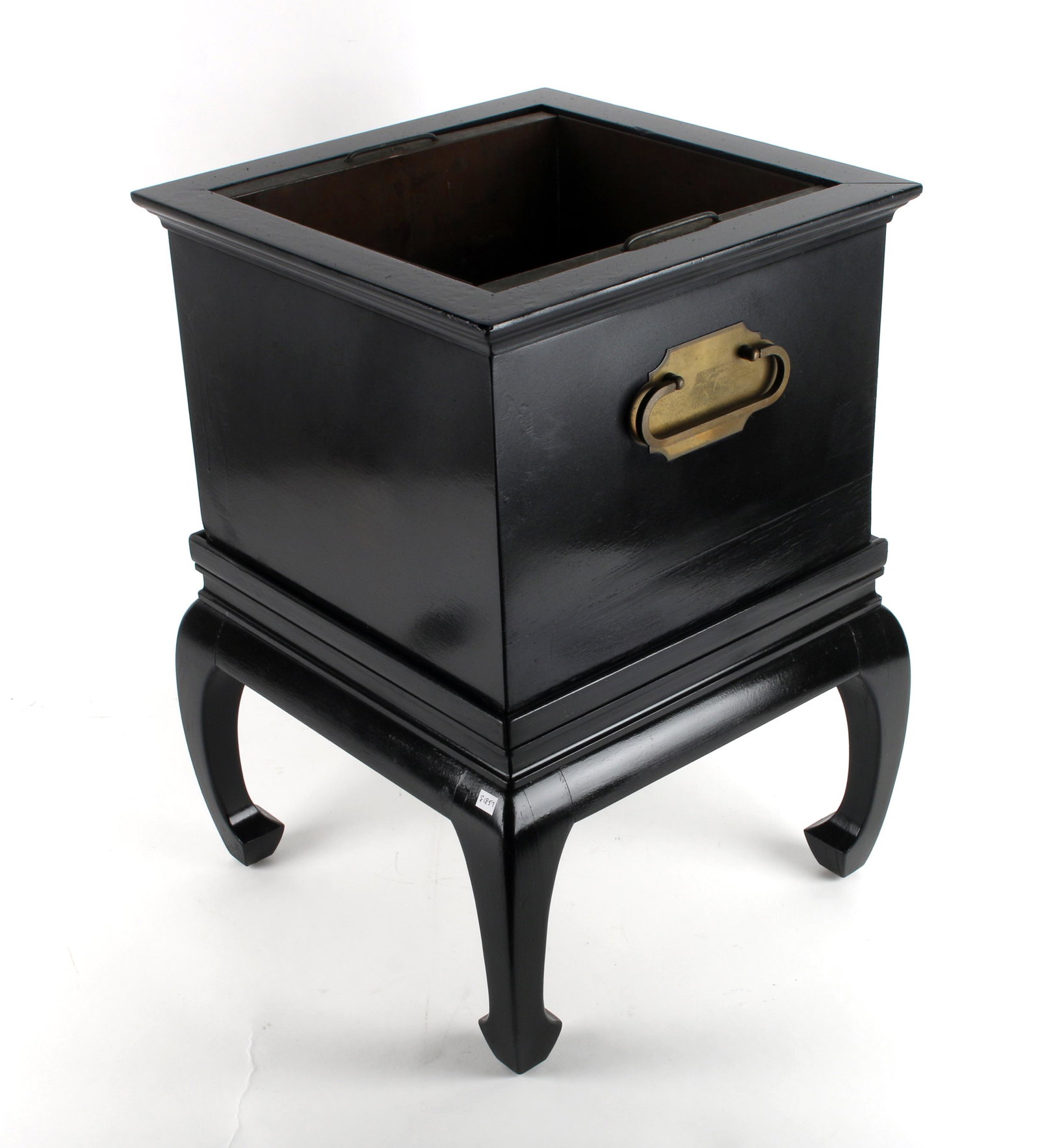 CHINESE STYLE SQUARE COPPER LINED PLANTER: CHINESE STYLE SQUARE COPPER LINED PLANTER: Planter is in two pieces, with a copper insert for the planter. Bronze handles and curved hoof feet. The copper planter has verdigris patina consistent with 