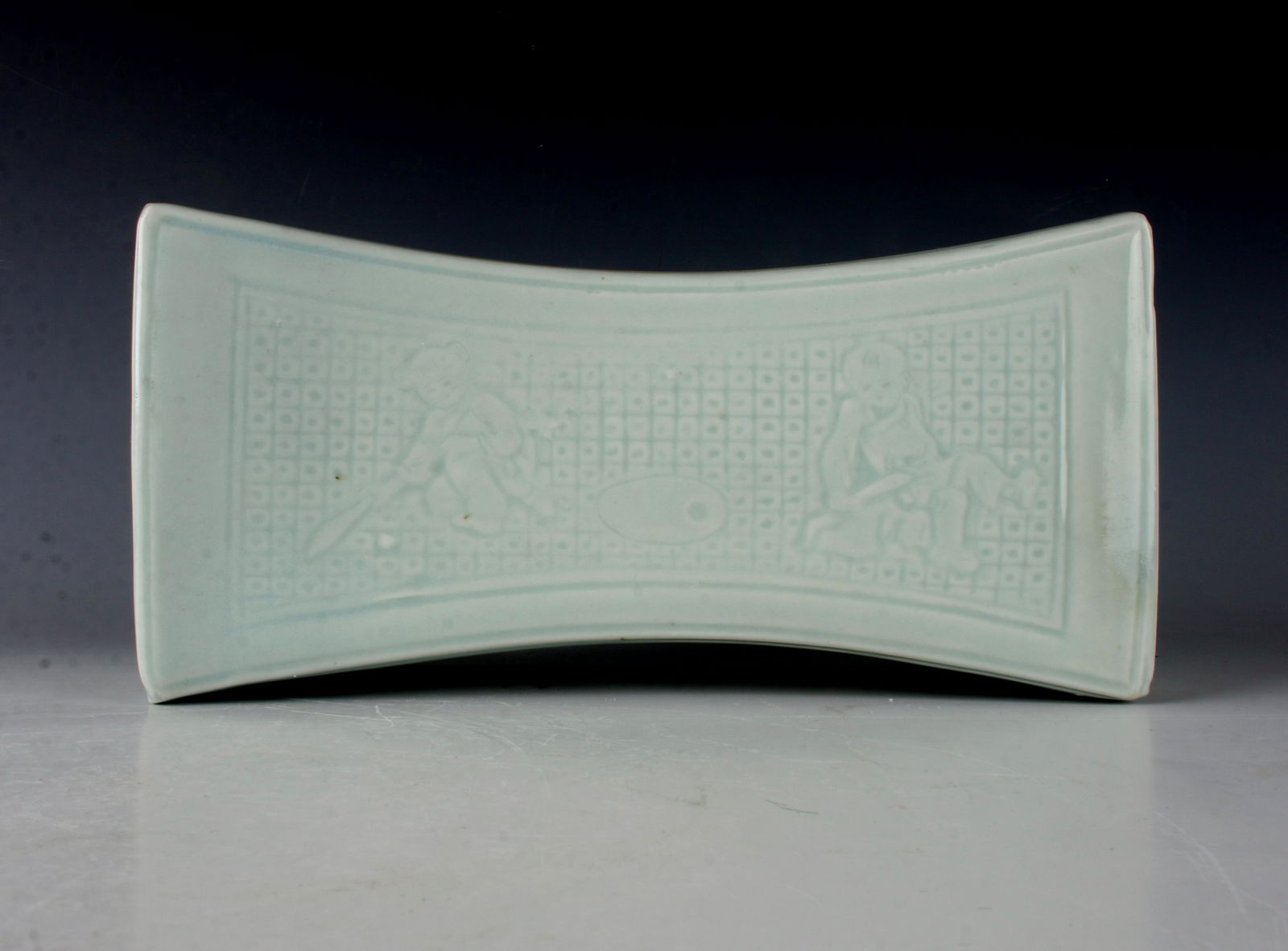 PORCELAIN PALE CELADON NECK PILLOW (1 of 4)