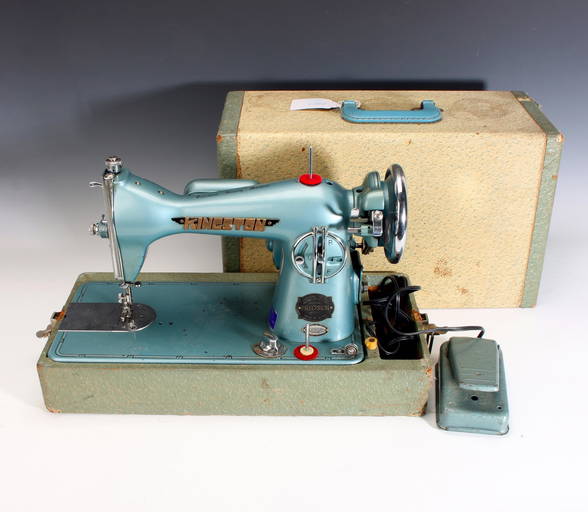 Vintage Rare Kingston Deluxe Sewing Machine