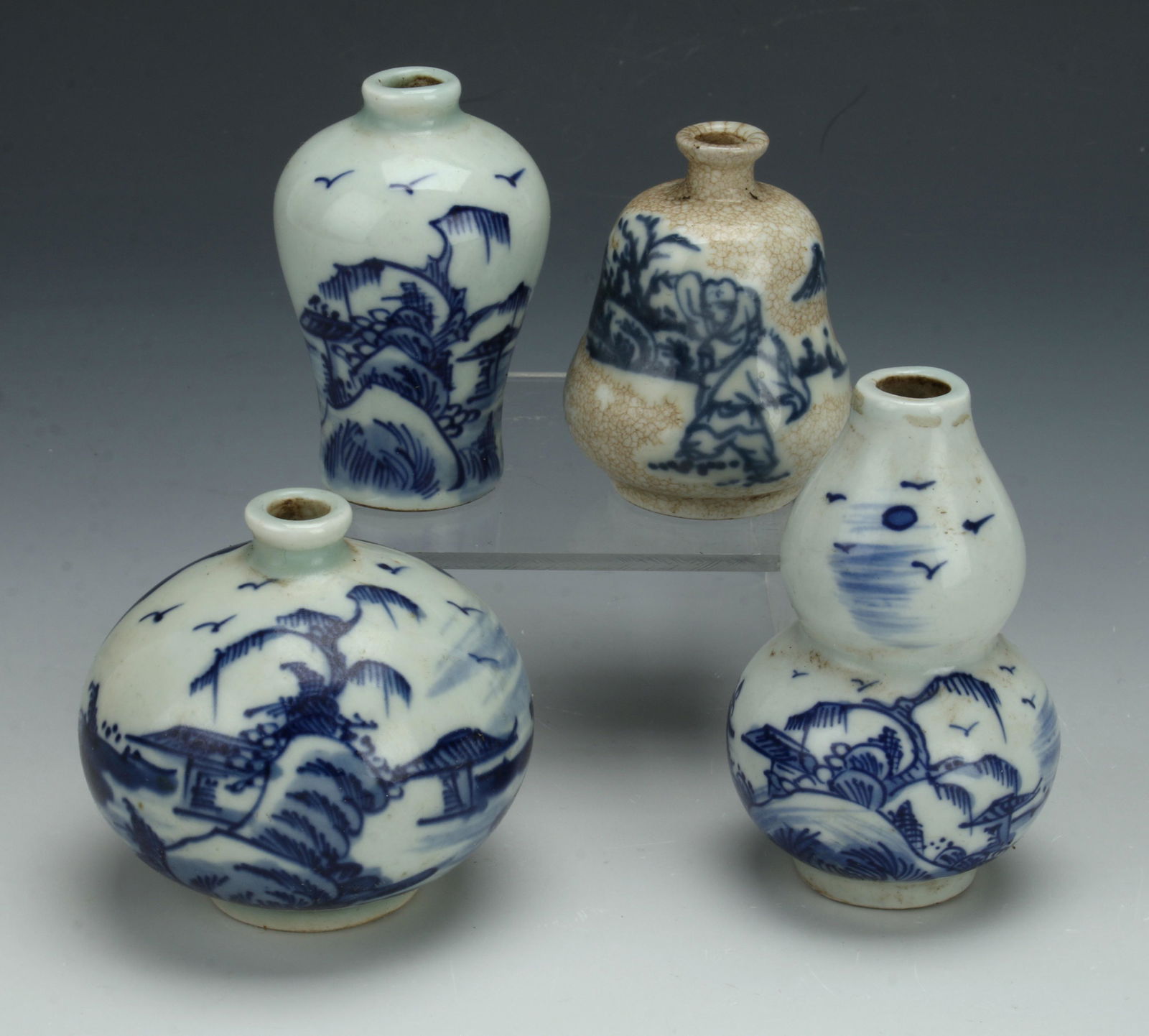 4 SMALL BLUE & WHITE VASES (1 of 4)