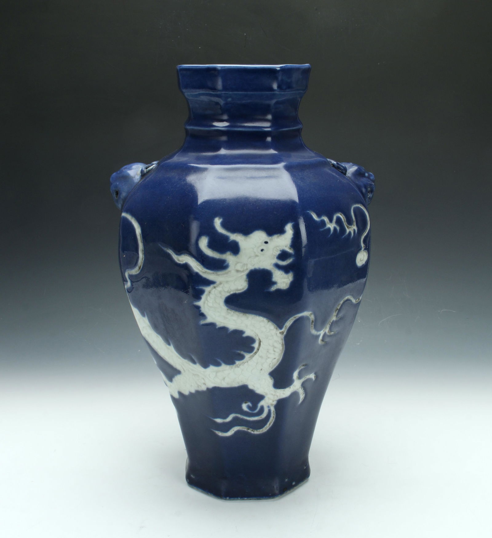 BLUE & WHITE REVERSE DRAGON VASE (1 of 7)