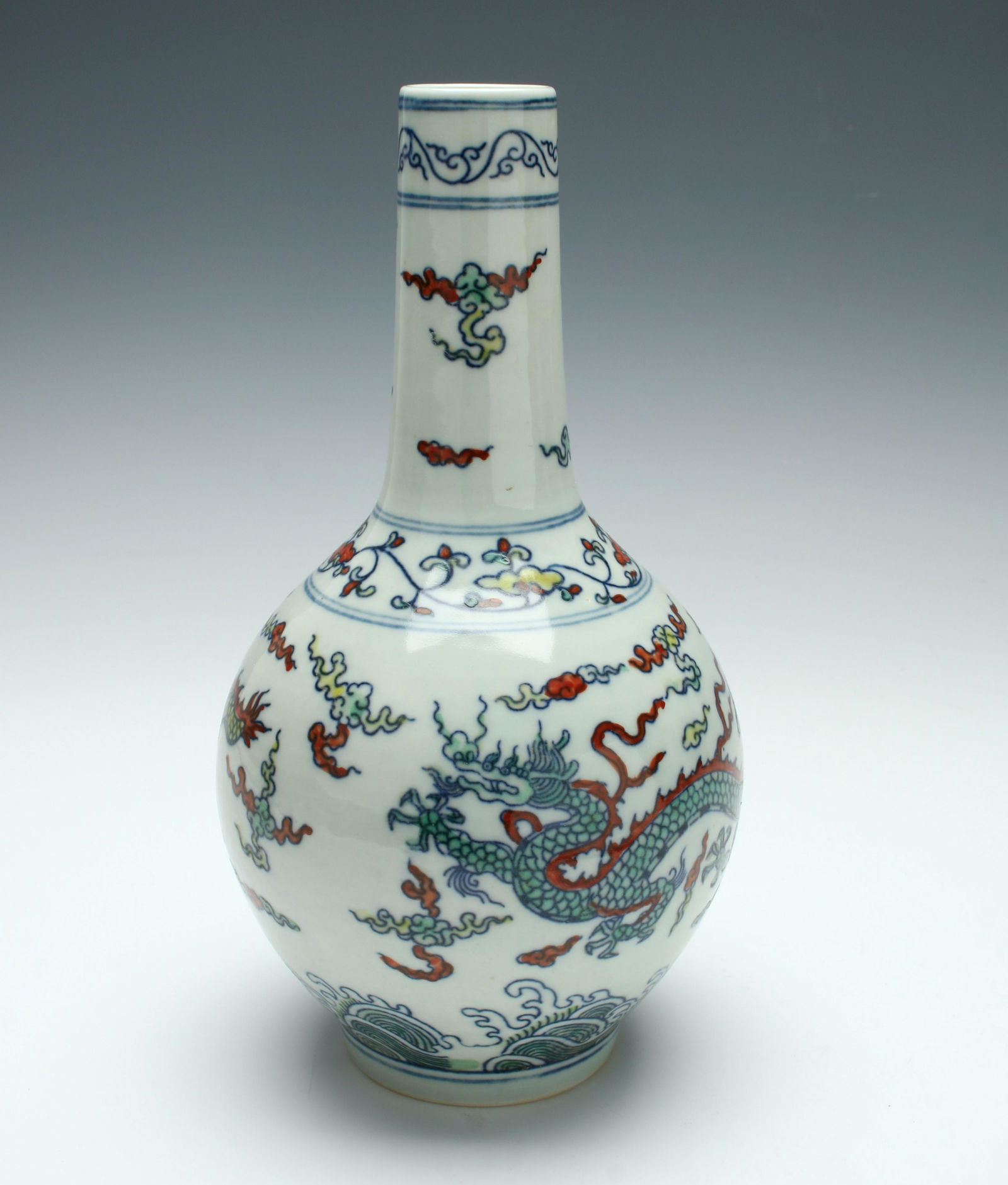 WUCAI DRAGON BOTTLE VASE (1 of 5)